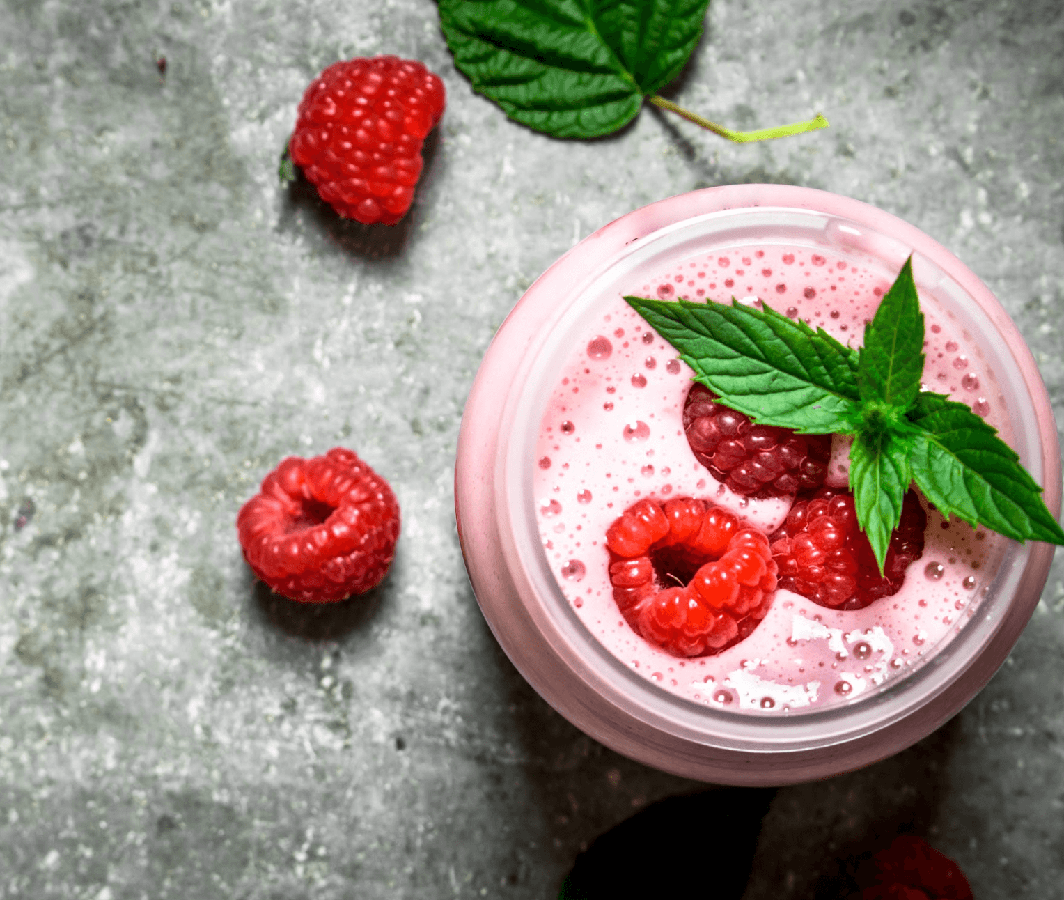 Whey 100 Strawberry Milkshake (1 kg) - Nordic Nutrition
